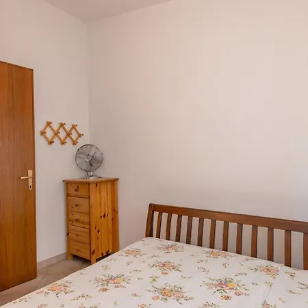 Holiday home Casa Leccino Riparbella