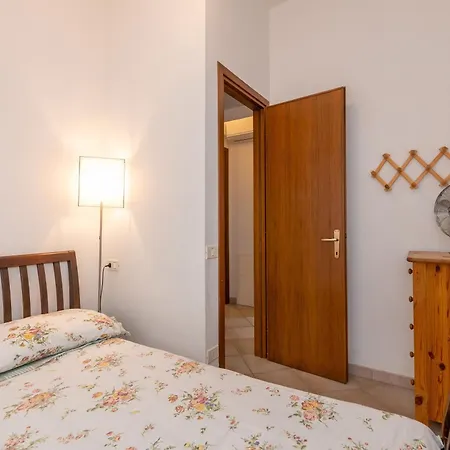 Holiday home Casa Leccino Riparbella