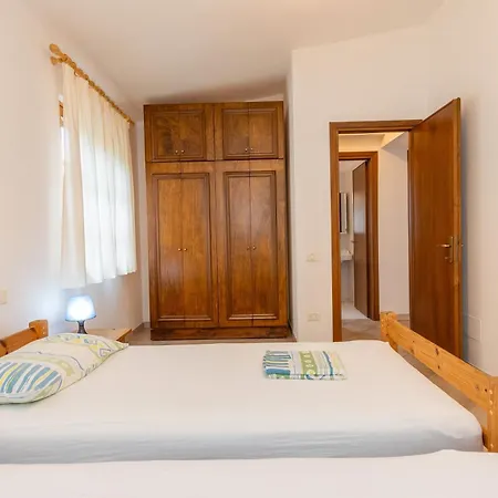 Holiday home Casa Leccino